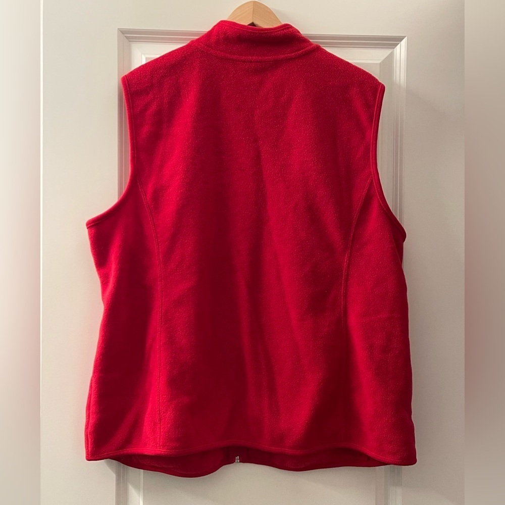 Karen Scott Red Fleece Vest - Picture 2 of 3